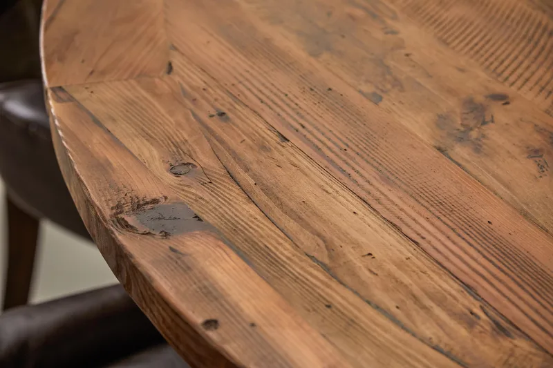 Lyon Matgrupp 150 cm Rund med 6 Tuva Fåtölj - Vintage Alm/Vit/Brun PU - Möbler - Matplats - Matgrupp & matbord med stolar