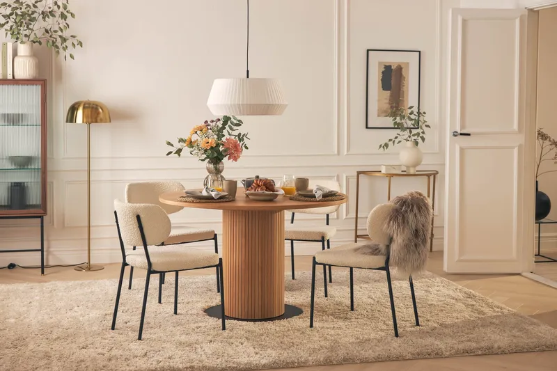 Noira Matbord 120 cm Massiv Valnöt Runt med 4st Gemmiano Mat - Brun - M öbler - Matplats - Matgrupp & matbord med stolar