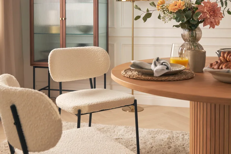 Noira Matbord 120 cm Massiv Valnöt Runt med 4st Gemmiano Mat - Brun - Möbler - Matplats - Matgrupp & matbord med stolar