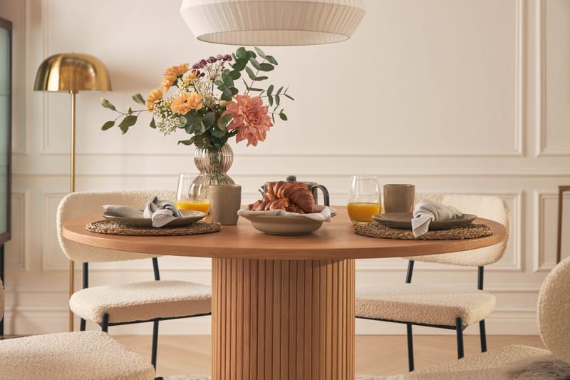 Noira Matbord 120 cm Massiv Valnöt Runt med 4st Gemmiano Mat - Brun - Möbler - Matplats - Matgrupp & matbord med stolar