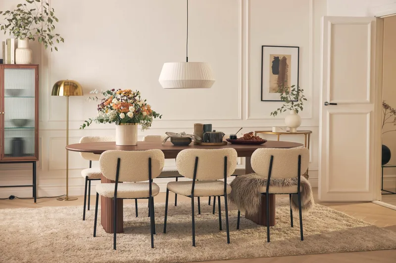 Noira Matbord 220 cm Massiv Valnöt med 6st Gemmiano Matstol - Brun / Teddy / Trä - Möbler - Matplats - Matgrupp & matbord med stolar