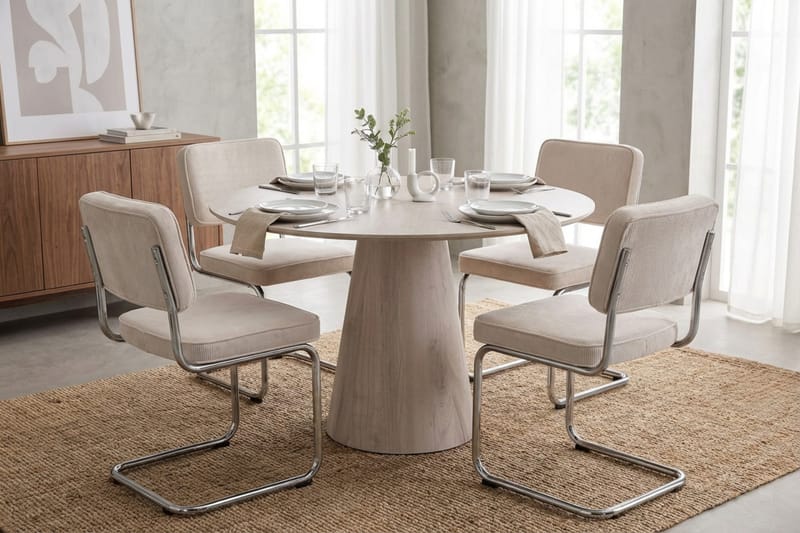 Siena Matgrupp runt 110 cm Vitlaserad med 4 Milva Matstolar - Vitlaserad/Beige/krom - Möbler - Matplats - Matgrupp & matbord med stolar