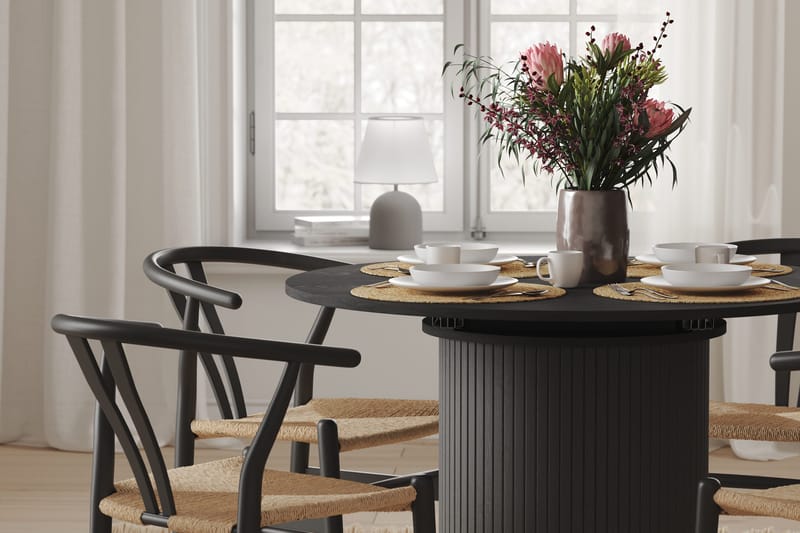 Kopparbo Matbord Runt 106-156 cm Förlängningsbart - Svart trä - Möbler - Matplats - Matbord & köksbord