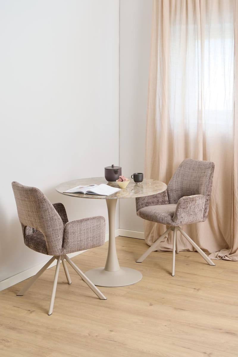 Salm Matbord 90 cm Rund - Brun Keramik med Subtila Ådringar; Grå Bas - Möbler - Matplats - Matbord & köksbord