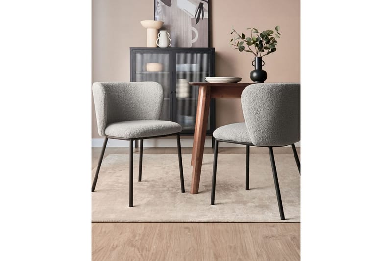 Set med 2 matstolar Mina - Grå, svart/Bouclé - Möbler - Matplats - Matstol & köksstol
