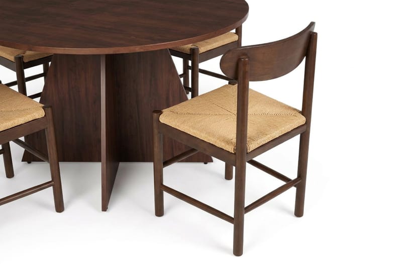 Vera Matgrupp runt 110 cm Valnöt med 4 Malte Matstolar - Möbler - Matplats - Matgrupp & matbord med stolar