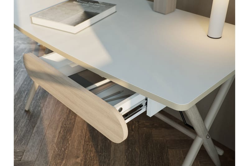 Aditiya Skrivbord 67x135 cm - Vit - Möbler - Hemmakontor - Skrivbord