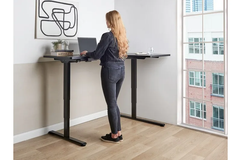 Bina Skrivbord 109x160 cm - Svart - Möbler - Hemmakontor - Skrivbord