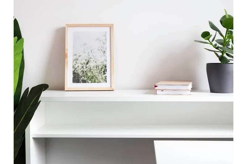 Grianan Skrivbord 136 cm White - Möbler - Hemmakontor - Skrivbord