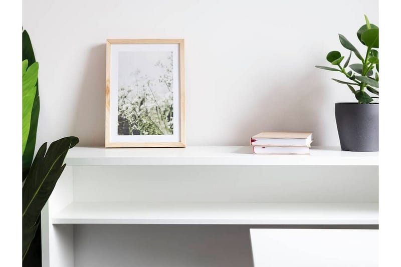 Grianan Skrivbord 136 cm White - Möbler - Hemmakontor - Skrivbord