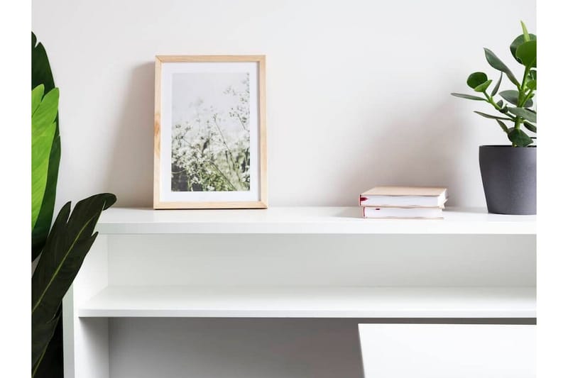 Grianan Skrivbord 136 cm White - Möbler - Hemmakontor - Skrivbord