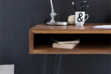 Langner Skrivbord 110 cm med Förvaring Hylla - Massivt Trä/Svart - Möbler - Hemmakontor - Skrivbord