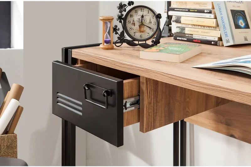 Sapphira Skrivbord 139 cm med Förvaring 2 Lådor - Trä/Svart - Möbler - Hemmakontor - Skrivbord