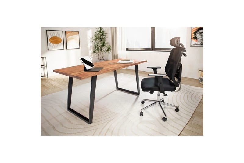 Skrivbord Wohnling Massiv trä träd kant metallben lantlig stil Svart, vinklad, 140x60 cm - Svart, vinklad, 140x60 cm - Möbler - Hemmakontor - Skrivbord