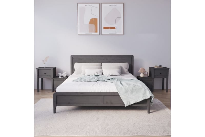 beBasic Sängbord 2 st grå 79,5x38x65,5 cm massiv furu - Möbler - Sovrum - Sängbord