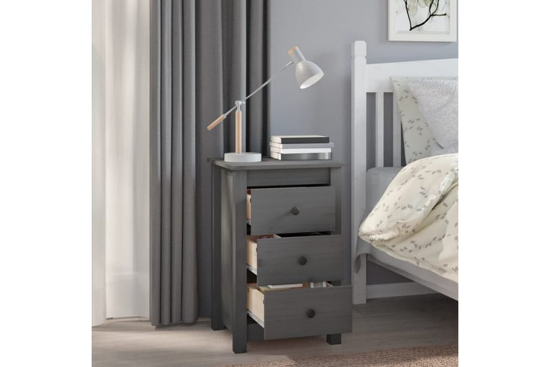 beBasic Sängbord grå 40x35x61,5 cm massiv furu - Sängbord - Bord