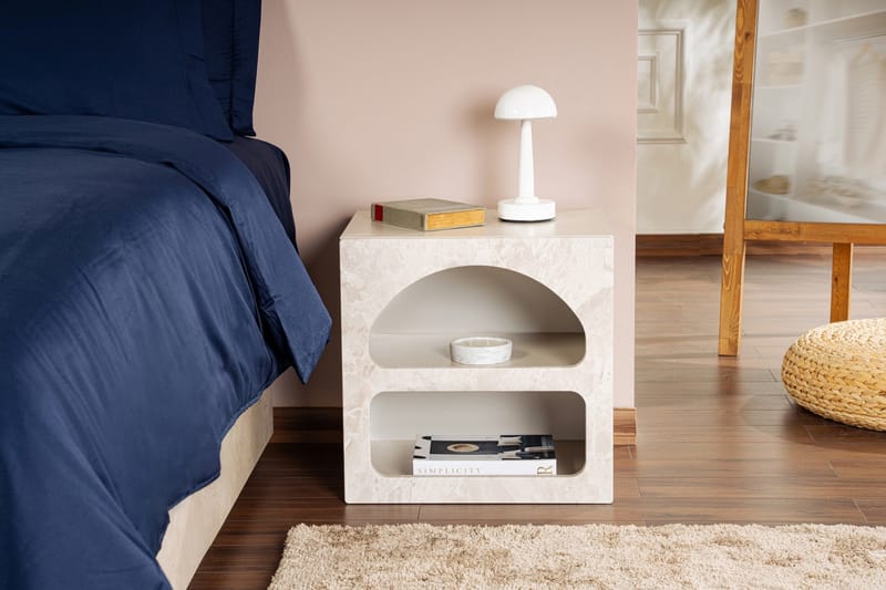 Dalim Sängbord 50 cm - Travertine/Sandsten - Möbler - Sovrum - Sängbord