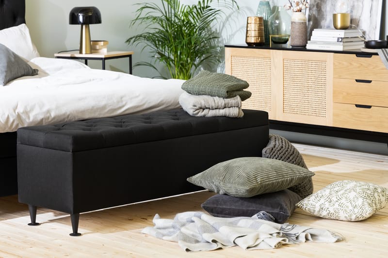 NOVELLA Sängkista 140 cm Rutig Svart - Möbler - Sovrum - Förvaring sovrum - Sängkista