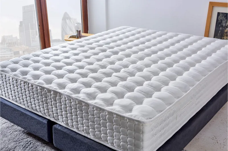 Resårmadrass 150x200 cm - Vit - Möbler - Sovrum - Madrasser - Resårmadrass & resårbotten