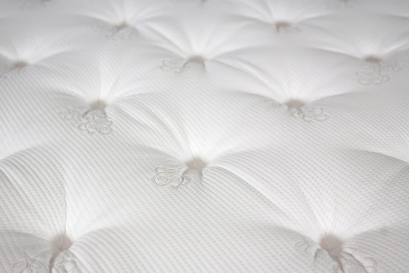Charleston Kontinentalsäng 120x200 Fast Polyeterskum - Svart - Möbler - Sovrum - Sängar - Kontinentalsängar