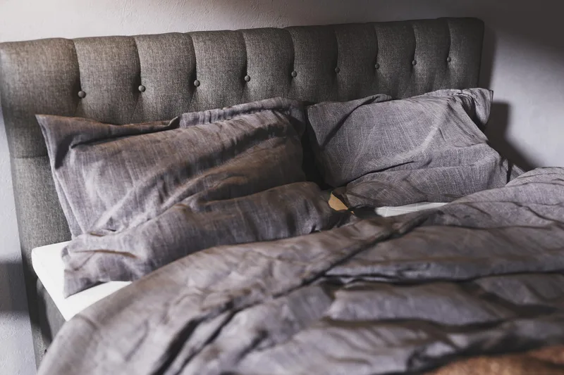 Boxy Box Bed 180x200 cm - Svart/Grå - Möbler - Sovrum - Sängar - Dubbelsängar