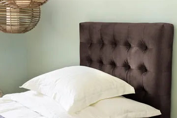 Ella Sängpaket 90x200 cm Rutig Gavel - Brun/Sammet - Möbler - Sovrum - Sängar - Komplett Sängpaket