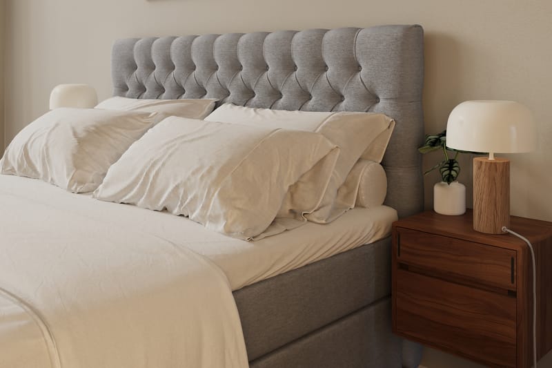 Hilton lyx Komplett Sängpaket 180x200 cm Kontinentalsäng med knappad sänggavel - Grå - Möbler - Sovrum - Sängar - Komplett Sängpaket