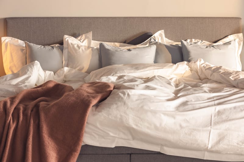 NOVELLA Familjesäng Sängpaket 240x200 cm Ljusgrå (+Fler val) - Möbler - Sovrum - Sängar - Kontinentalsängar