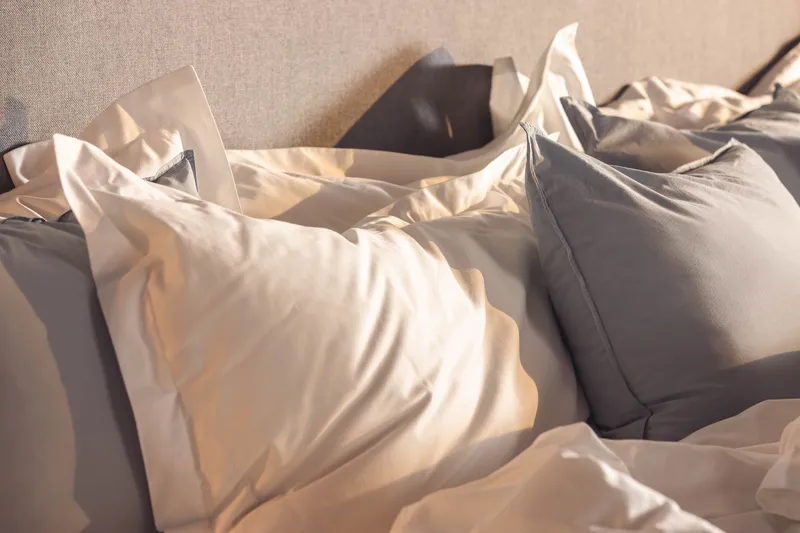 NOVELLA Familjesäng Sängpaket 240x200 cm Ljusgrå (+Fler val) - Möbler - Sovrum - Sängar - Kontinentalsängar