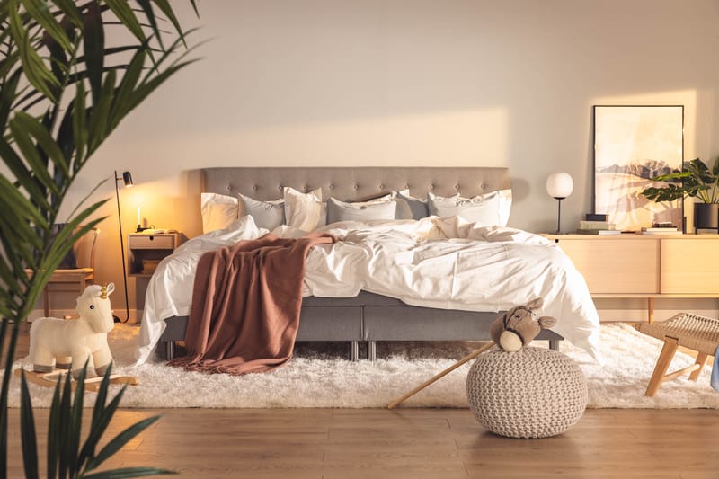 NOVELLA Familjesäng Sängpaket 240x200 cm Ljusgrå (+Fler val) - Möbler - Sovrum - Sängar - Komplett Sängpaket