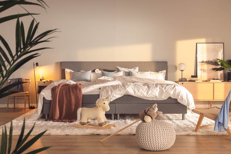 NOVELLA Familjesäng Sängpaket 280x200 cm Ljusgrå (+Fler val) - Möbler - Sovrum - Sängar - Komplett Sängpaket