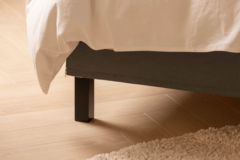 Scarlett Sängpaket 90x200 Skummadrass - Knappad gavel Brun - Möbler - Sovrum - Sängar - Kontinentalsängar