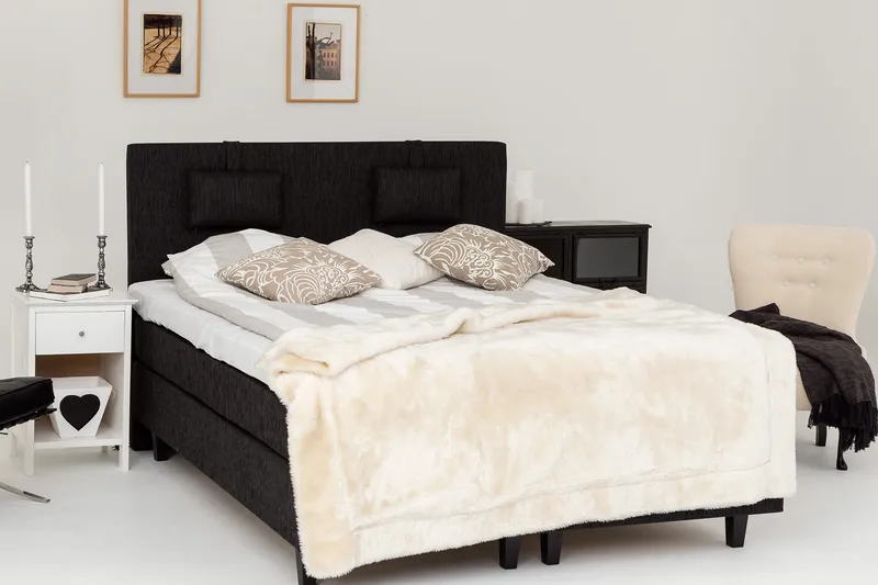 Charleston Kontinentalsäng 160x200 Fast Polyeterskum - Svart - Möbler - Sovrum - Sängar - Kontinentalsängar