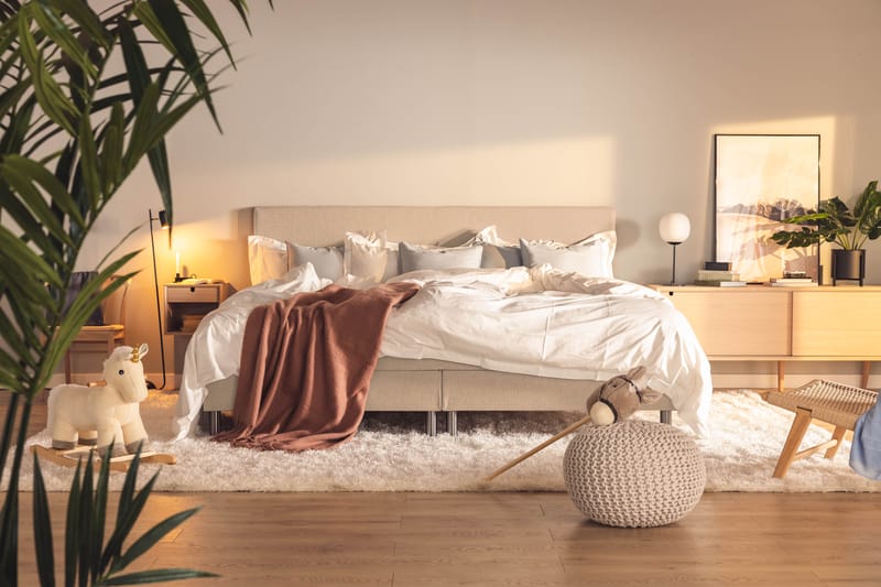 NOVELLA Familjesäng Sängpaket 240x210 cm Beige (+Fler val) - Möbler - Sovrum - Sängar - Komplett Sängpaket