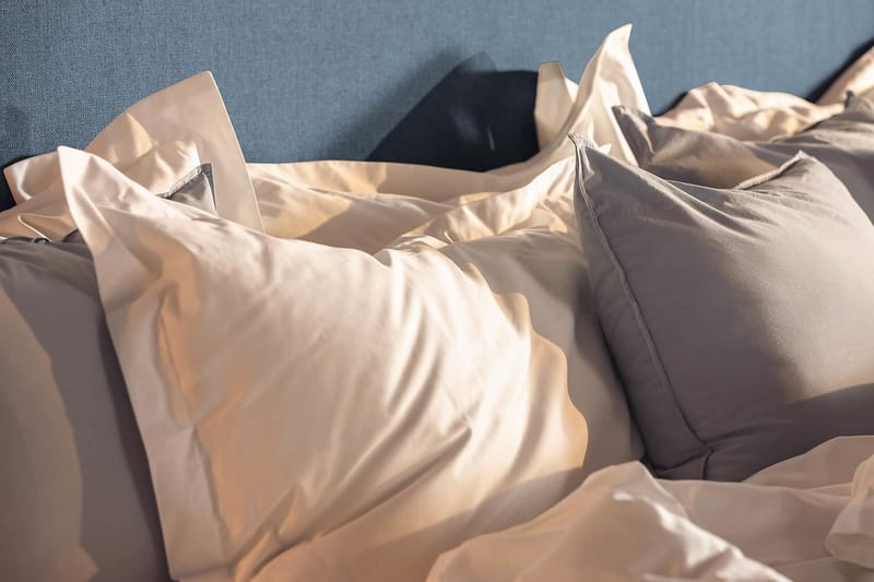 NOVELLA Familjesäng Sängpaket 240x210 cm Mörkblå (+Fler val) - Möbler - Sovrum - Sängar - Komplett Sängpaket