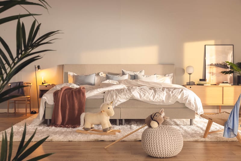 NOVELLA Familjesäng Sängpaket 280x210 cm Beige (+Fler val) - Möbler - Sovrum - Sängar - Komplett Sängpaket