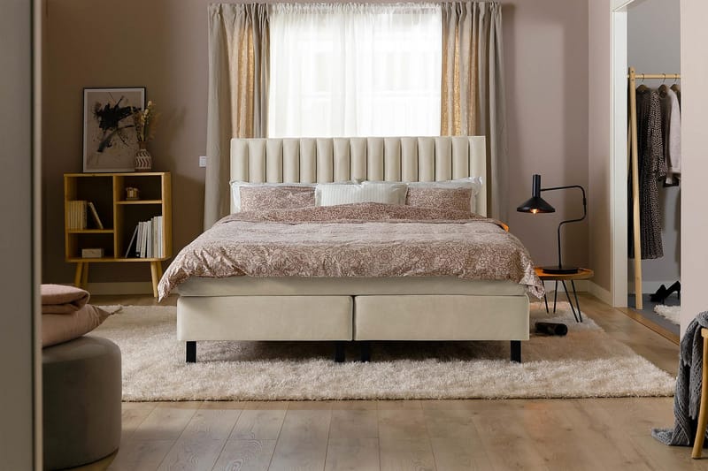 Princess Komplett Sängpaket – Kontinentalsäng 120x200 cm i Tyg med Sänggavel + Bäddmadrass med Fasthetsgrad Medium - Beige - Möbler - Sovrum - Sängar - Komplett Sängpaket