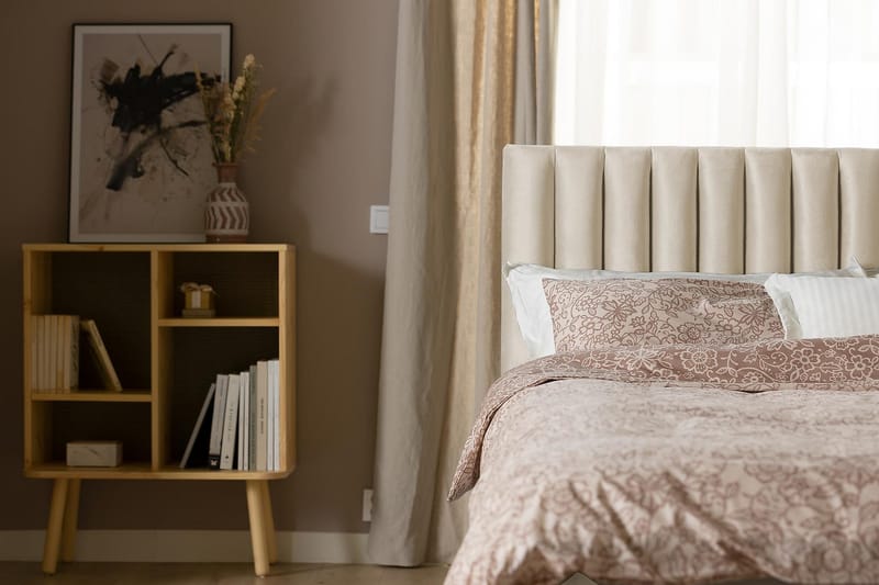 Princess Komplett Sängpaket – Kontinentalsäng 120x200 cm i Tyg med Sänggavel + Bäddmadrass med Fasthetsgrad Medium - Beige - Möbler - Sovrum - Sängar - Komplett Sängpaket