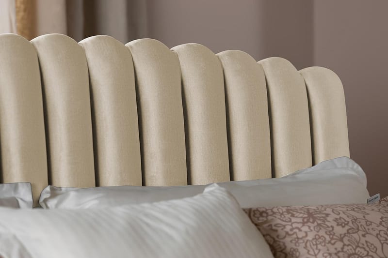 Princess Komplett Sängpaket – Kontinentalsäng 140x200 cm med Sänggavel + Bäddmadrass - Beige - Möbler - Sovrum - Sängar - Kontinentalsängar