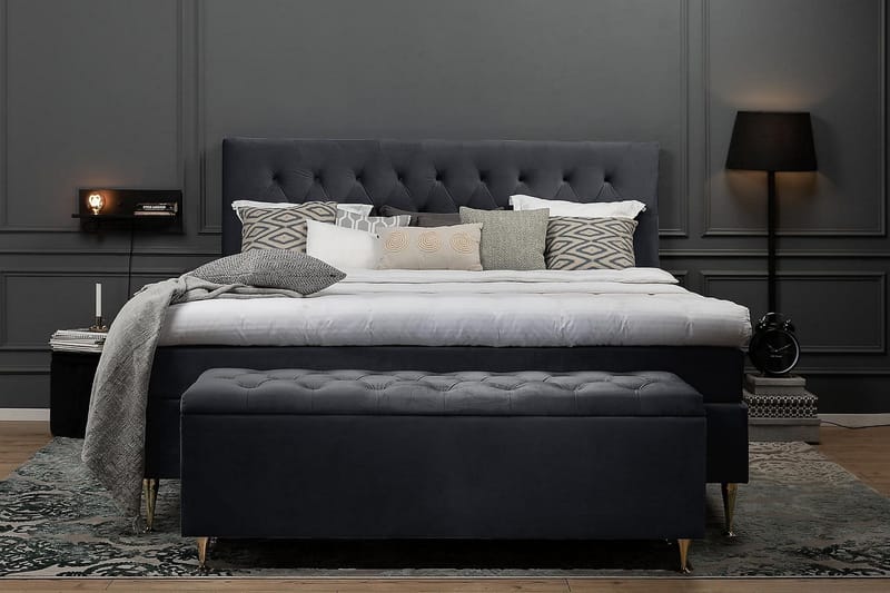 Royal Velvet Komplett Sängpaket Sammetssäng 180x200 cm - Svart med höga silverben - Möbler - Sovrum - Sängar - Komplett Sängpaket