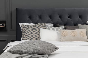 Royal Velvet Komplett Sängpaket Sammetssäng 180x200 cm - Svart med höga silverben - Möbler - Sovrum - Sängar - Komplett Sängpaket