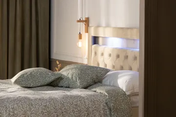 Alessia Komplett Sängpaket med Förvaring LED-belysning 180x200 cm - Beige - Möbler - Sovrum - Sängar - Sängar med förvaring