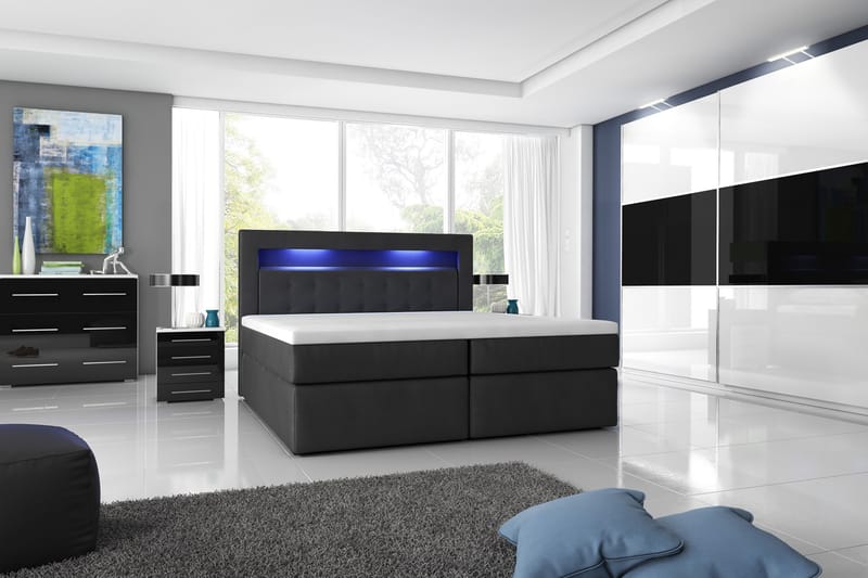 SIENNA Sängpaket 140 med Förvaring Pikerad Gavel Svart - Möbler - Sovrum - Sängar - Sängar med förvaring