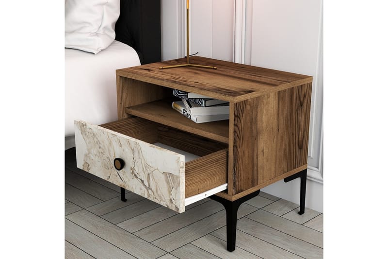 Ameias Sängbord 56x40 cm Brun/Vit - Hanah Home - Möbler - Sovrum - Sängbord