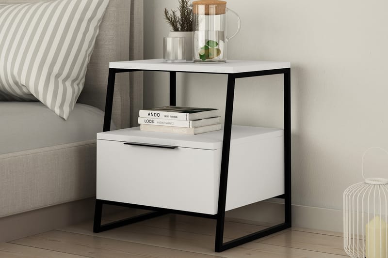 ELDGARNSÖ Sängbord 45 cm med Förvaring Hylla + Lucka Vit/Sva - Möbler - Sovrum - Sängbord