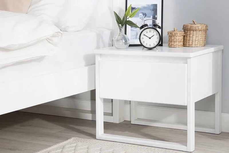 Giulia Sängbord 50 cm - Vit - Möbler - Sovrum - Sängbord