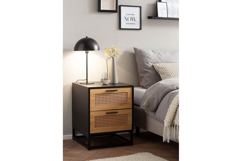 Sängbord Wohnling Massivt mangoträ med 2 lådor med Wiens flätverk i industriell stil - Möbler - Sovrum - Sängbord
