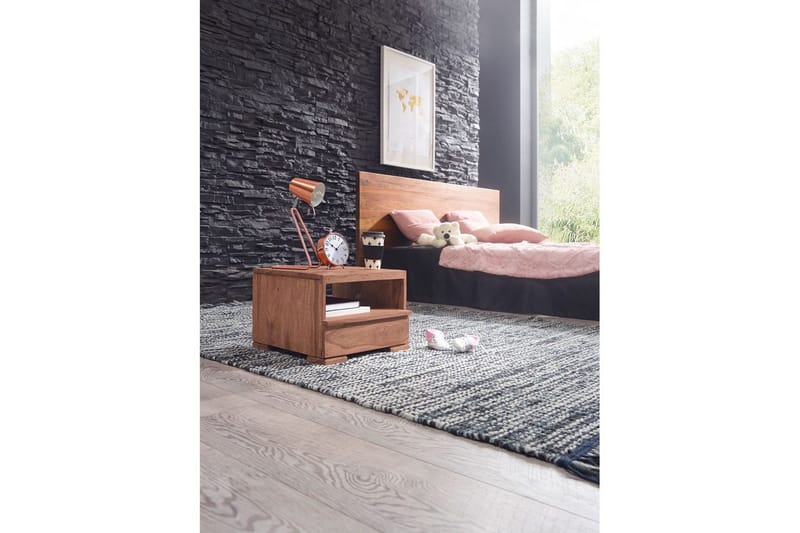 Sängbord Wohnling Massivt trä med låda och hylla i låg design i lantlig stil Akacia - Akacia - Möbler - Sovrum - Sängbord