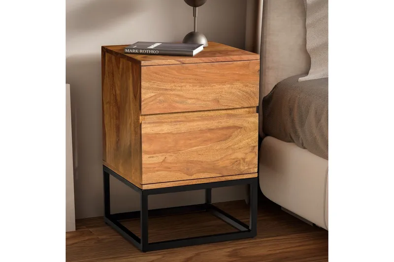 Sängbord Wohnling Modern look med 2 lådor tillverkade av massivt sheeshamträ i en industriell look - Möbler - Sovrum - Sängbord