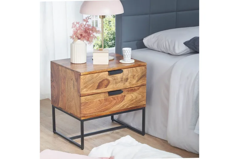 Sängbord Wohnling Tillverkad av massivt trä för normala sänghöjder med 2 lådor lantlig stil - Möbler - Sovrum - Sängbord